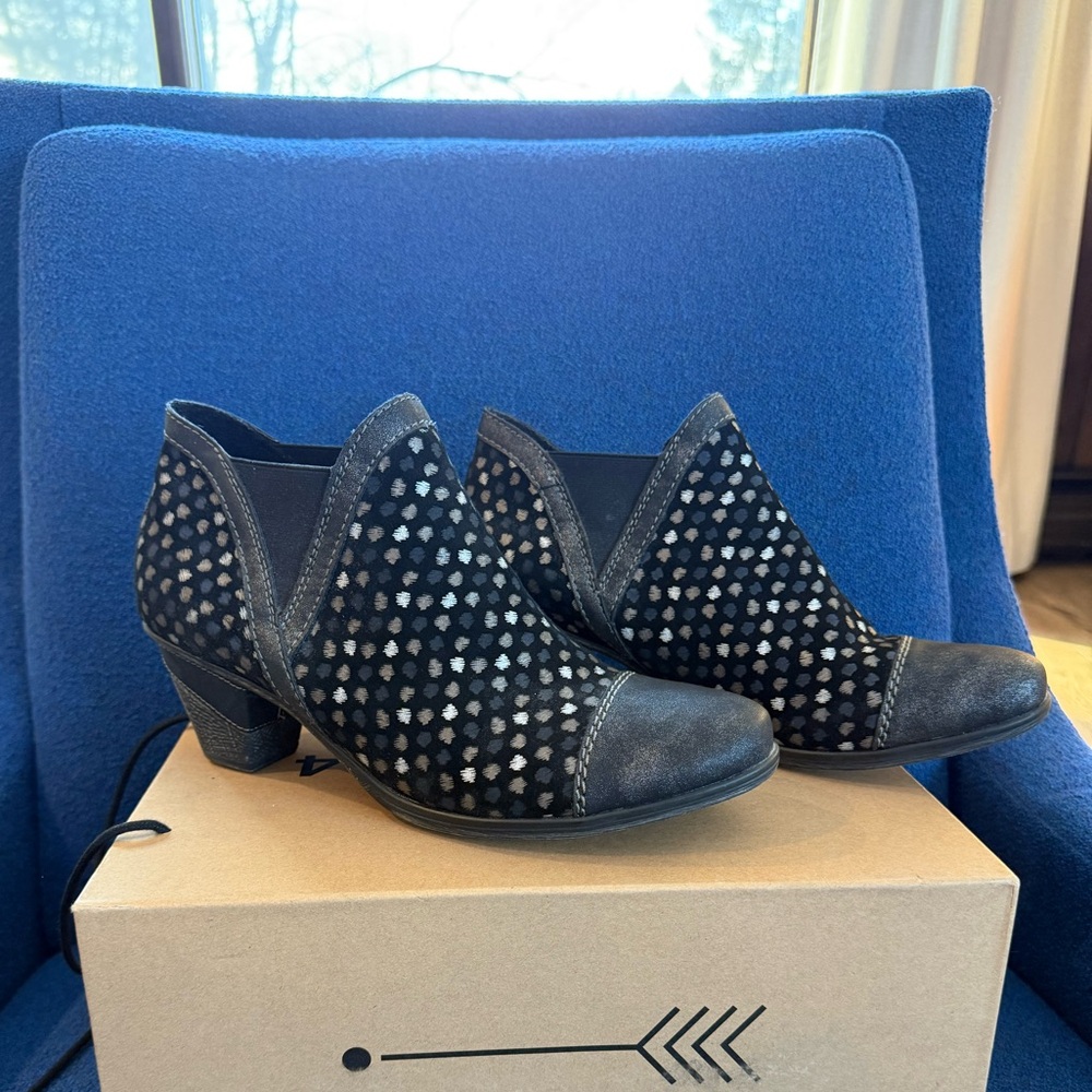 Remonte Cheyenne Booties  Black Graphite Polka  Dot Leather Exc Cond